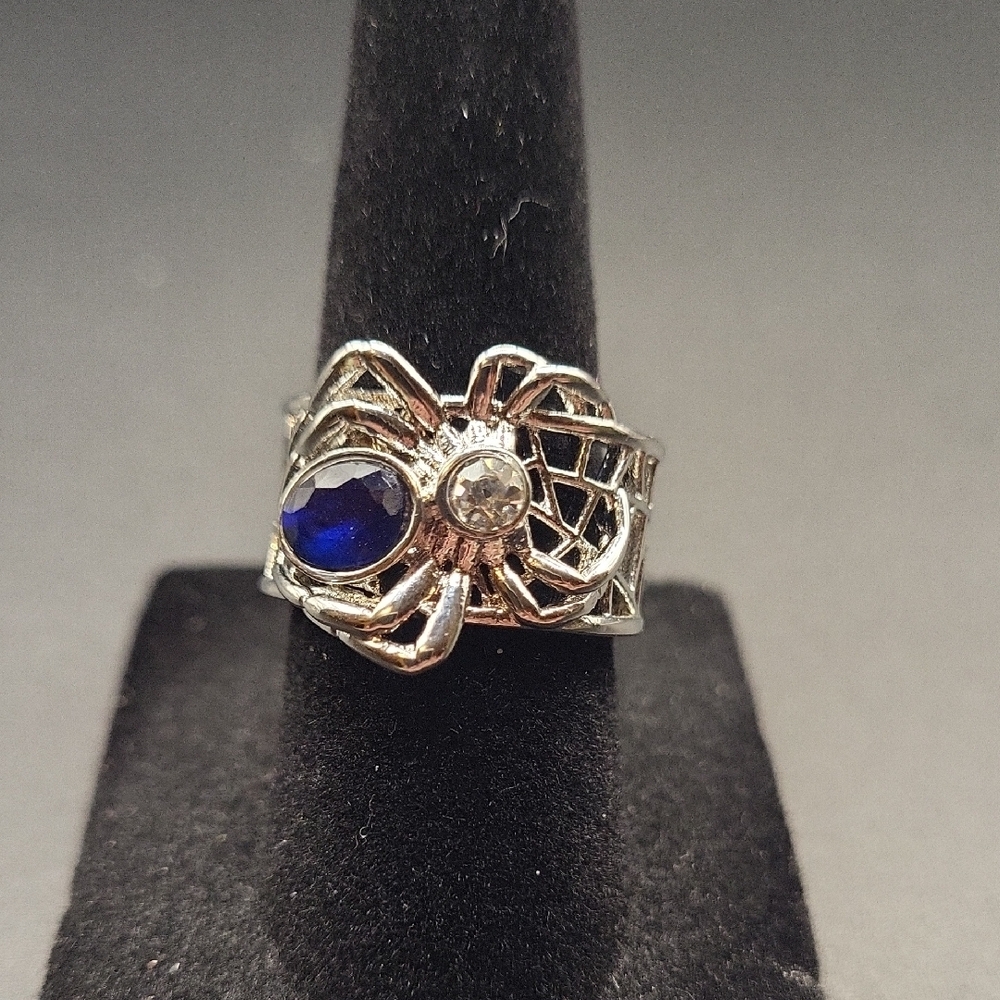 Artisan Silver and Blue Stone Ring with Intricate Filigree